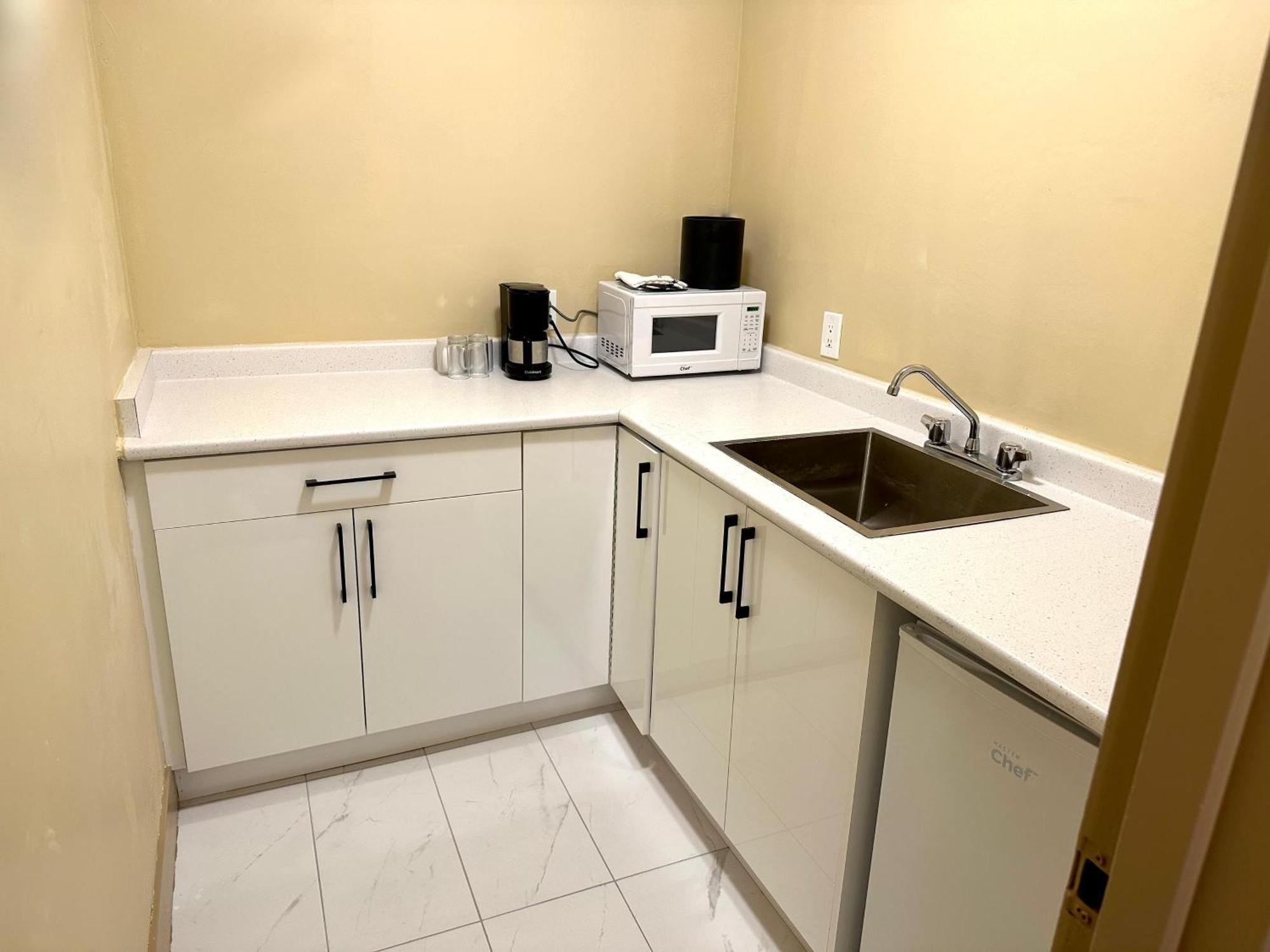 Linda Vista Motel 서레이 외부 사진