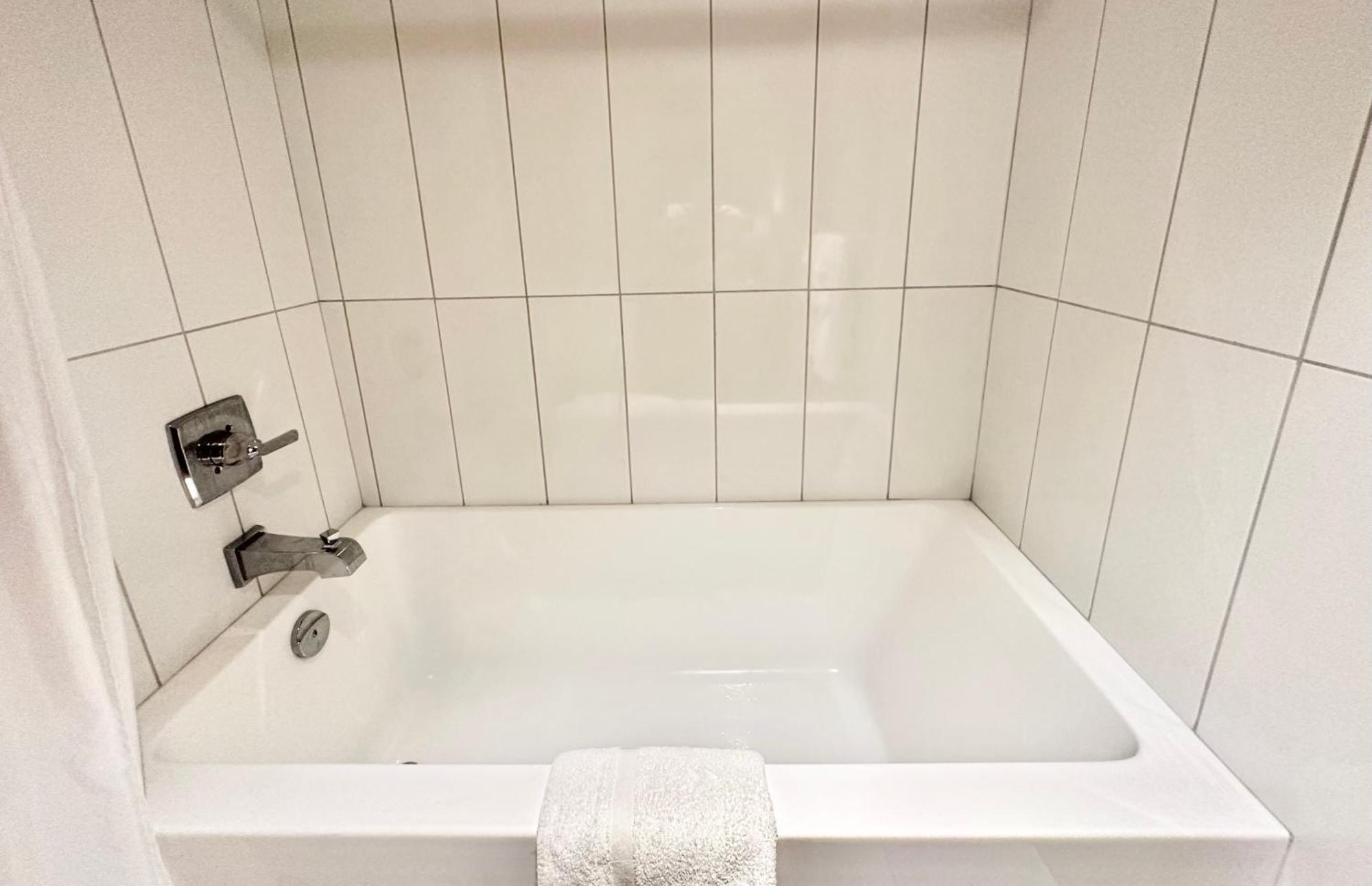 Linda Vista Motel 서레이 외부 사진